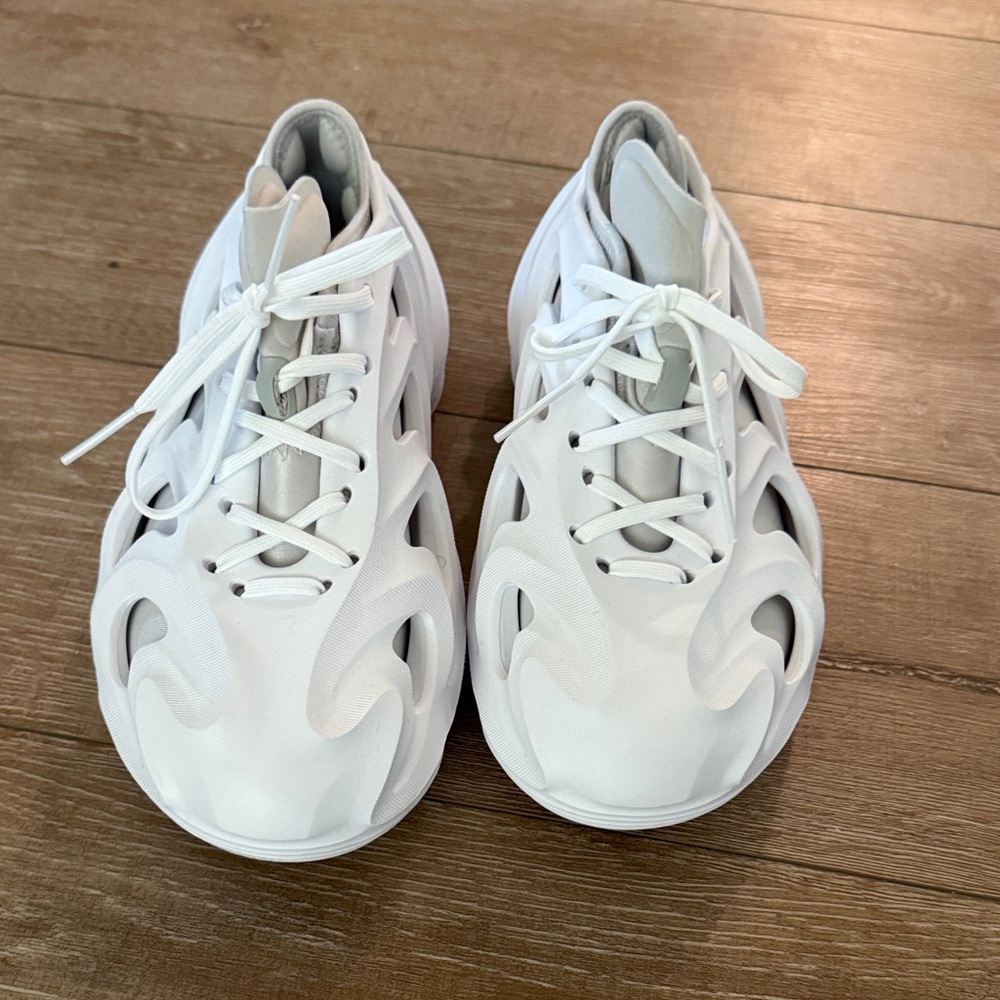 Adidas adiFOM Q